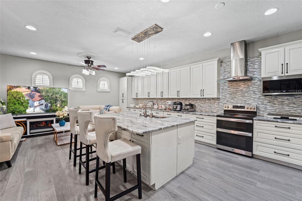 4202 N Howard Avenue, Tampa, FL 33607 Photo
