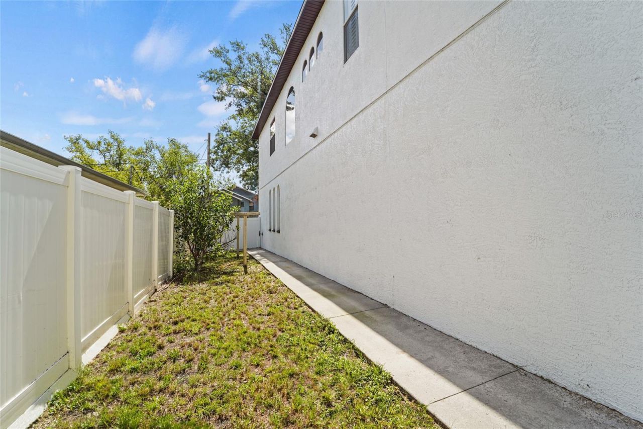 4202 N Howard Avenue, Tampa, FL 33607 Photo