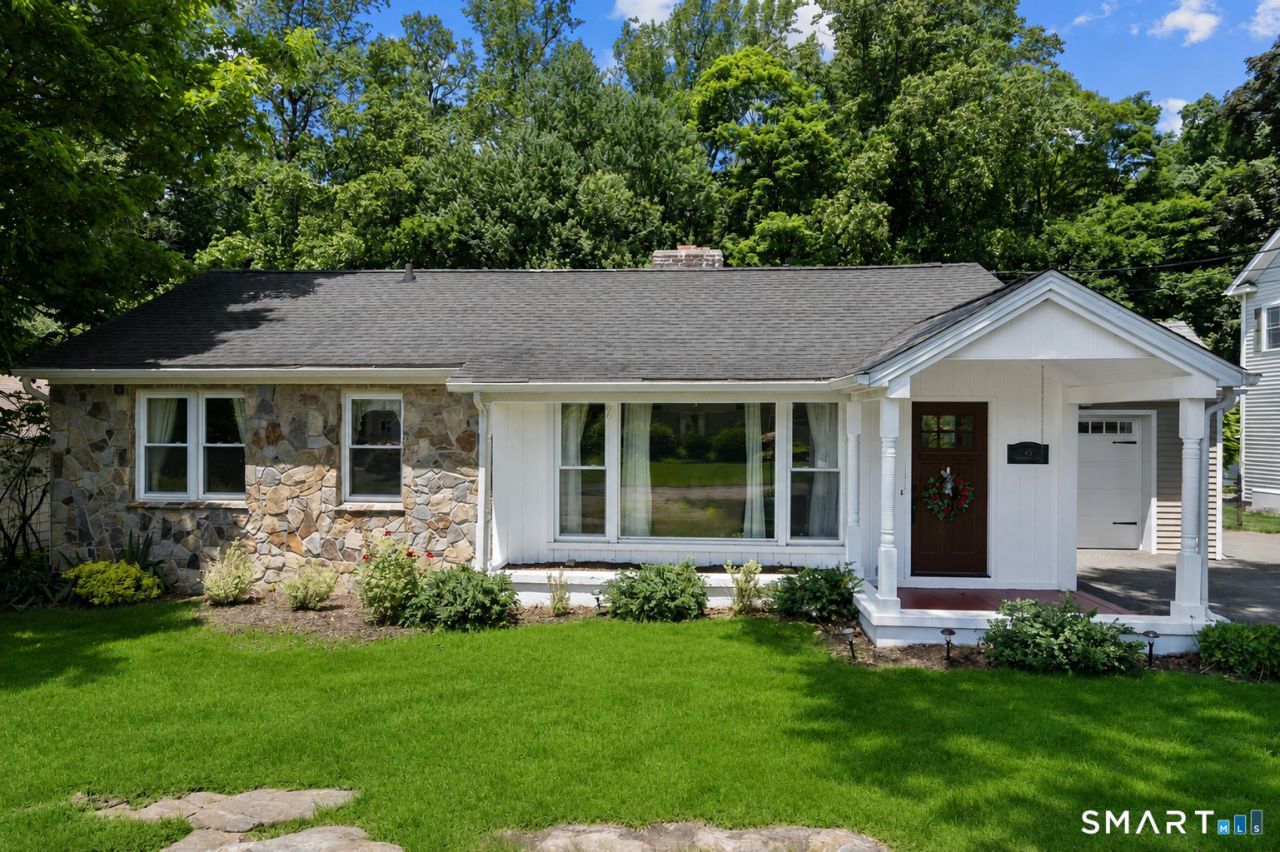 45 Woodridge, Trumbull, CT 06611 Main Photo