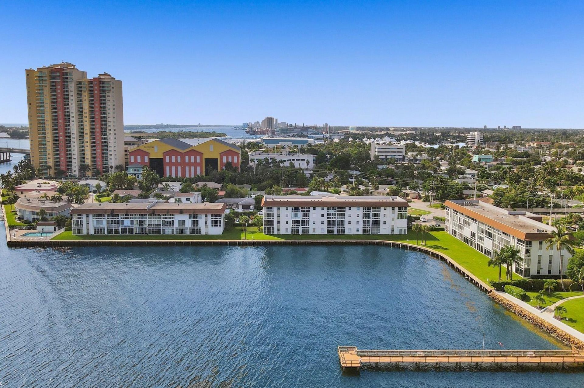 410 Wilma Circle, Unit 103, Riviera Beach, FL 33404 Photo
