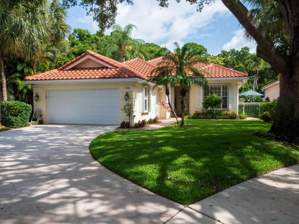 146 Lost Bridge Drive, Palm Beach Gardens, FL 33410