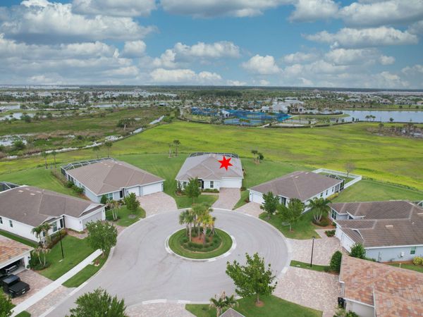 10205 SW Pervenche Lane, Port St. Lucie, FL 34987