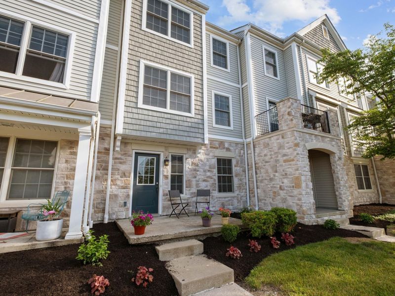 5965 Canyon Creek Drive, Unit 503, Dublin, OH 43016 Photo 2