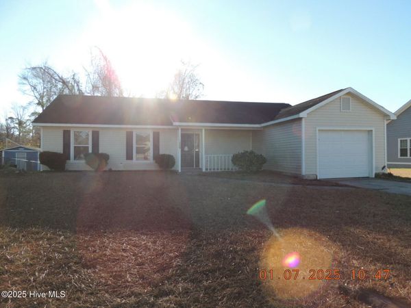 2439 Saddleridge Drive , Midway Park, NC 28544