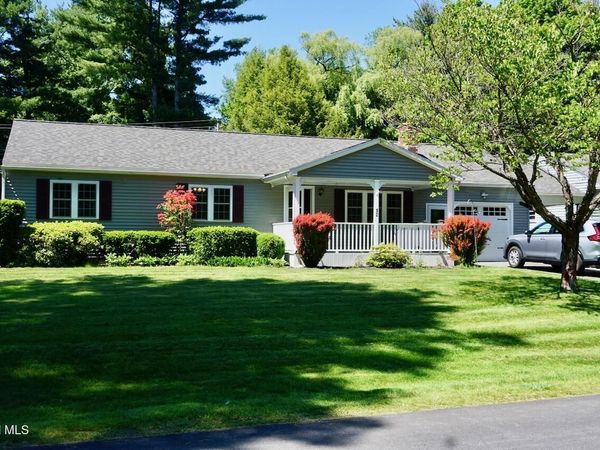 12 Wheeler Drive, Ballston Lake, NY 12019