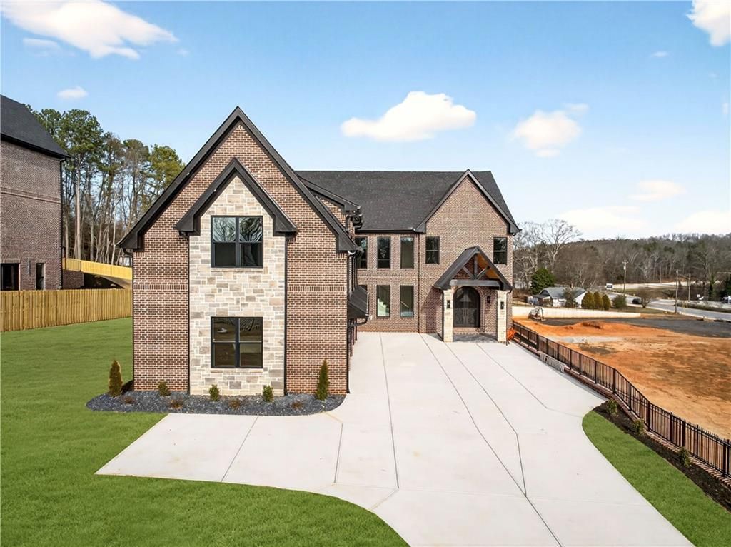 403 Thunder Road, Buford, GA 30518 Main Photo