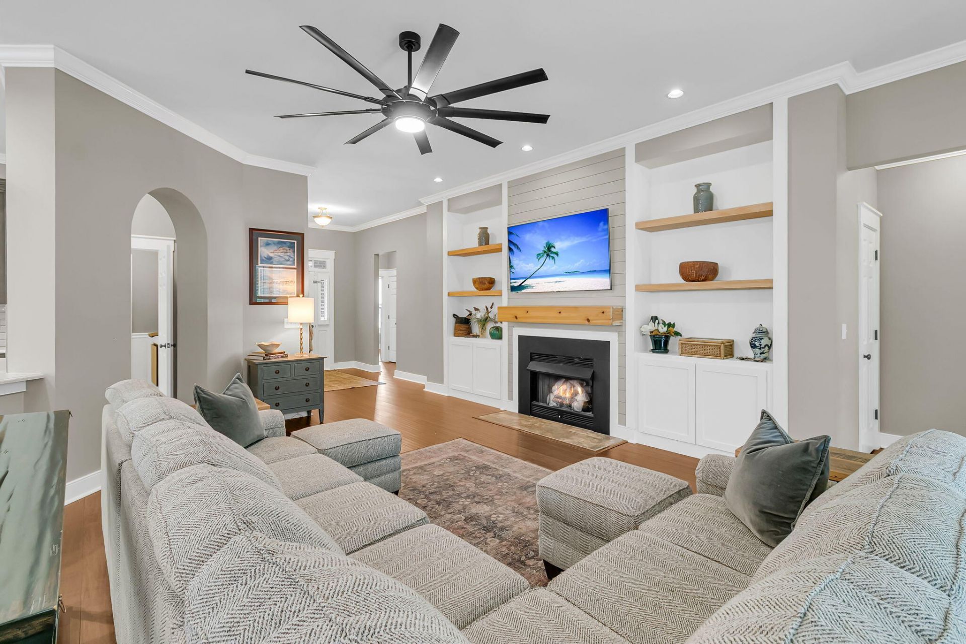 121 Thousand Oaks Court Photo 11