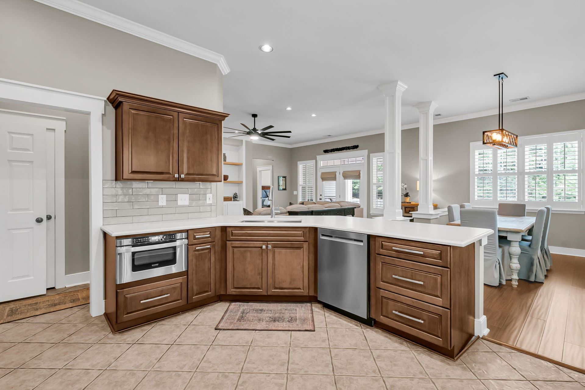121 Thousand Oaks Court Photo 13
