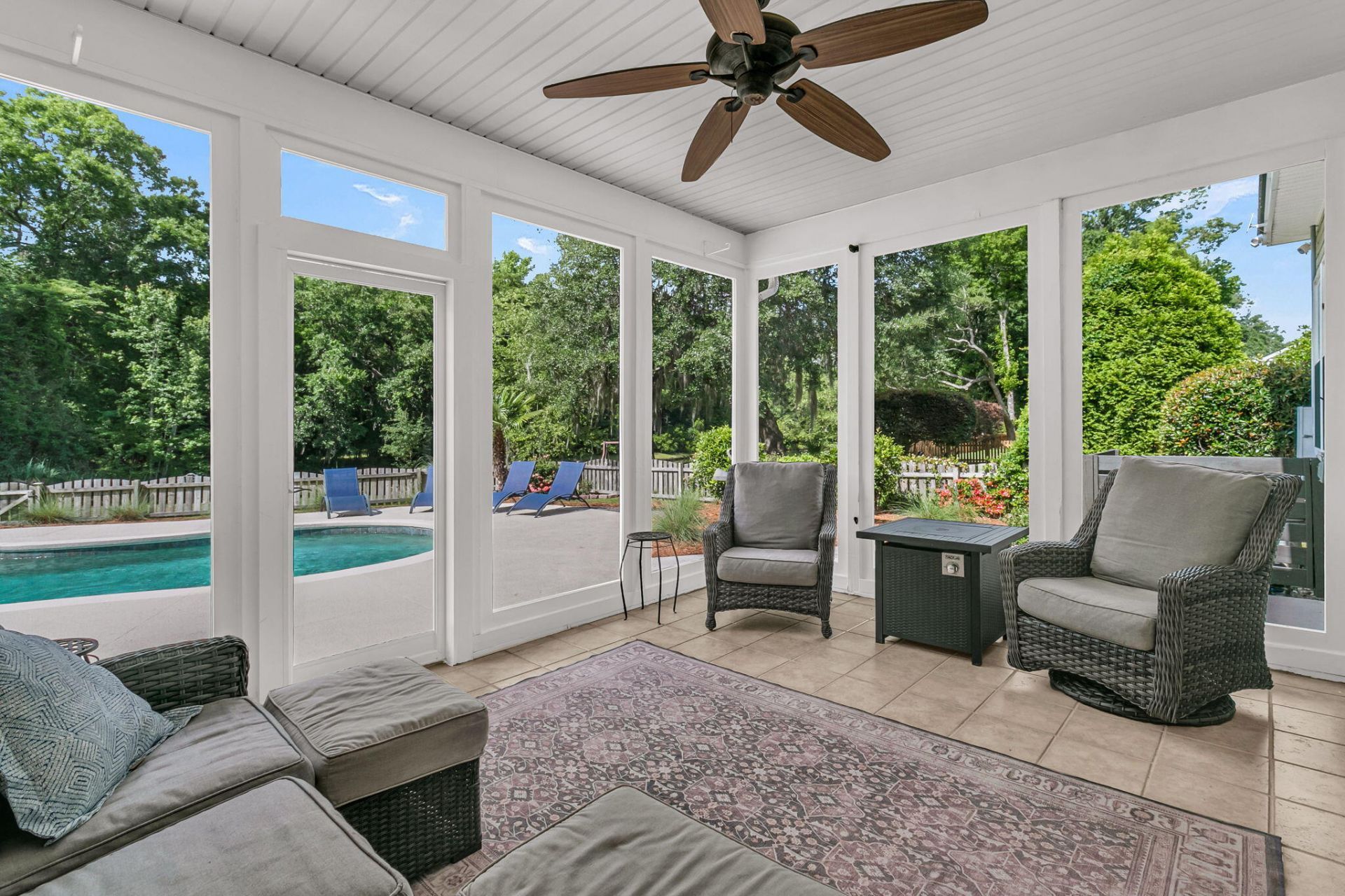 121 Thousand Oaks Court Photo 35