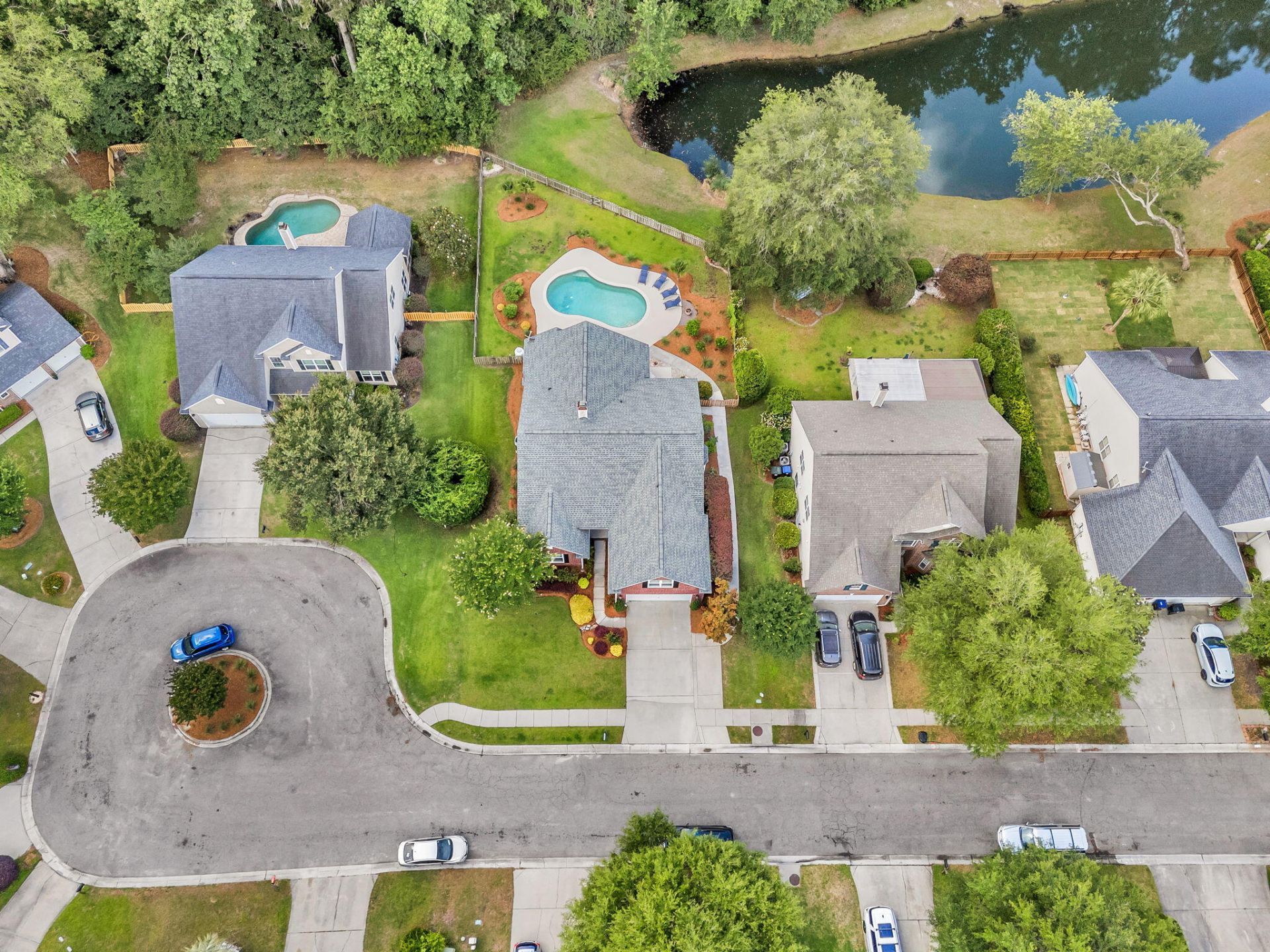 121 Thousand Oaks Court Photo 38