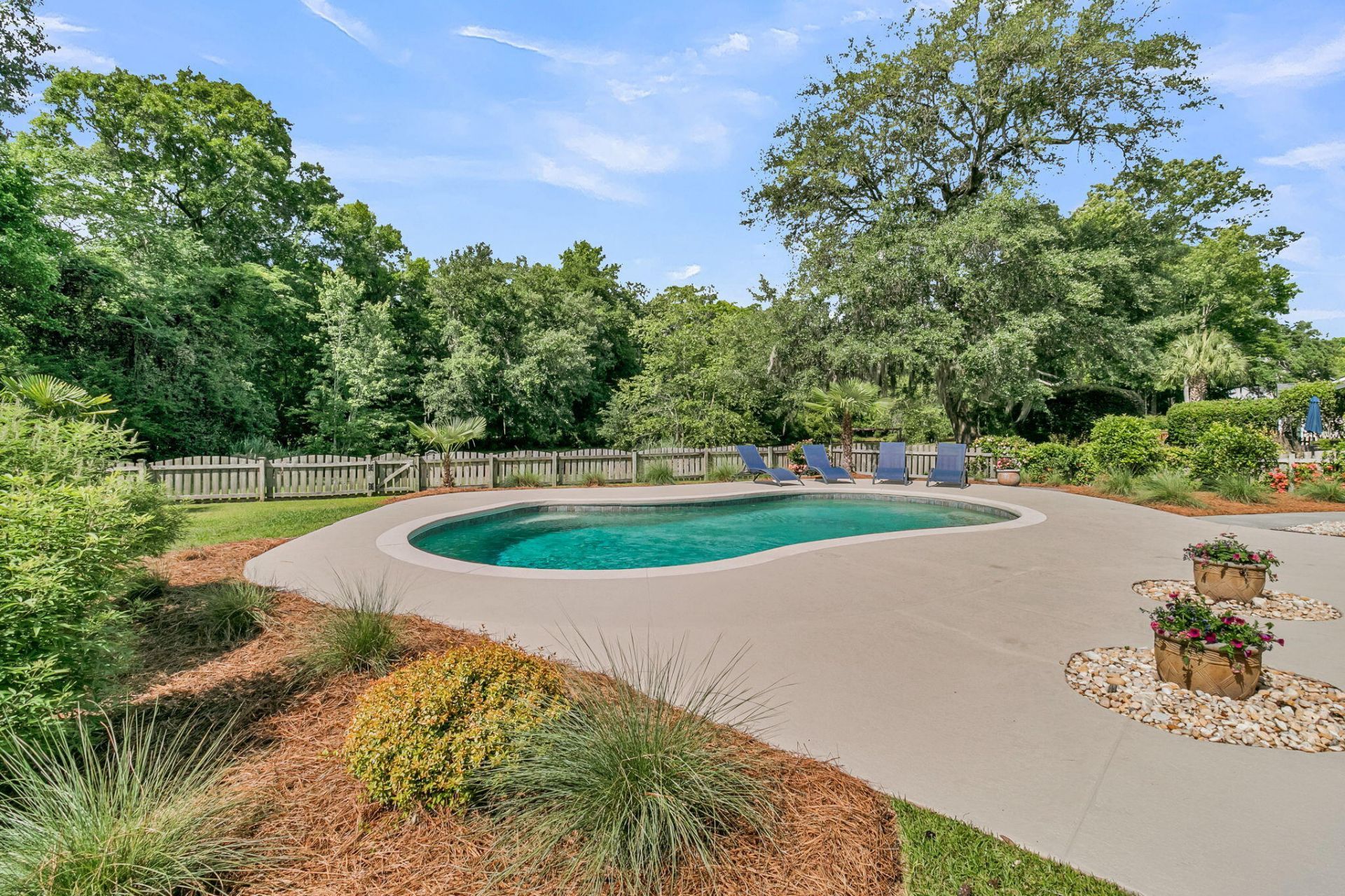 121 Thousand Oaks Court Photo 42