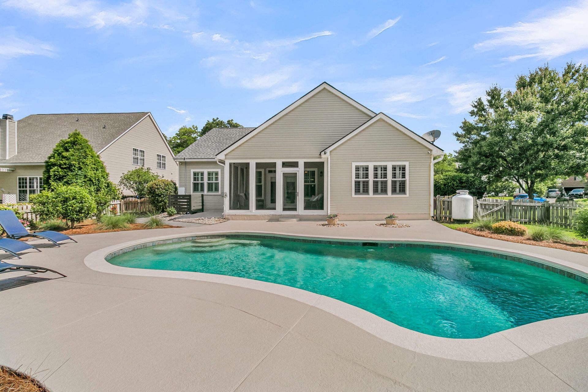 121 Thousand Oaks Court Photo 44