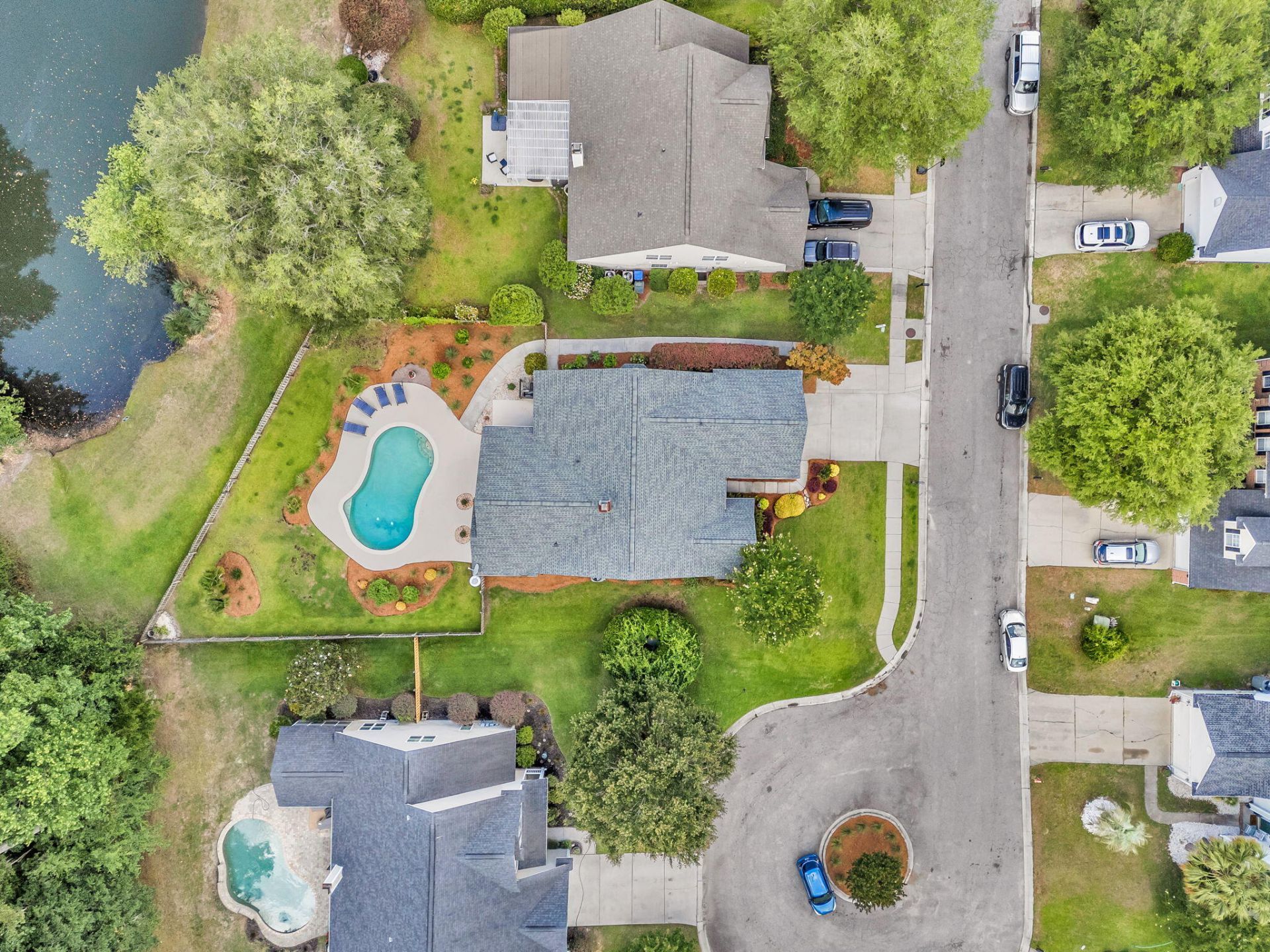 121 Thousand Oaks Court Photo 5