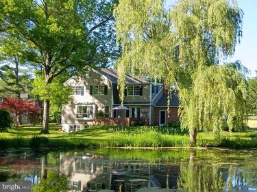 804 GENERAL STERLING DRIVE, WEST CHESTER, PA 19382