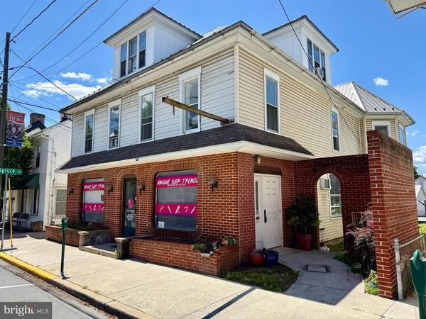 23 S CARLISLE STREET, Unit 101, GREENCASTLE, PA 17225
