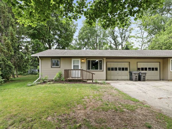 900 Monroe Court, Stoughton, WI 53589