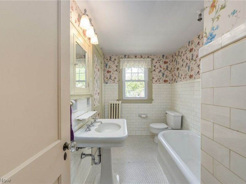 1071 Abbieshire Avenue , Lakewood, OH 44107 Photo 27