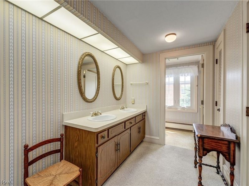 1071 Abbieshire Avenue , Lakewood, OH 44107 Photo 33