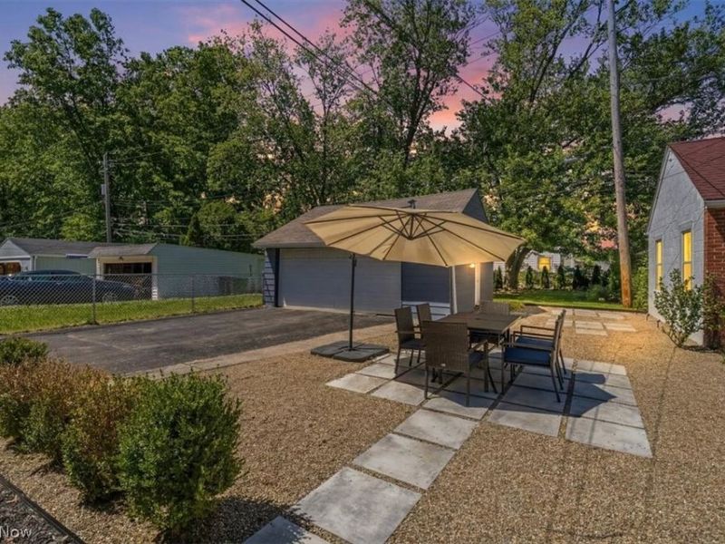 13909 Thraves Avenue , Garfield Heights, OH 44125 Photo 5