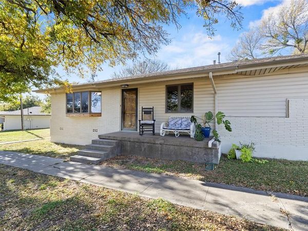 1829 N Main Street, Weatherford, TX 76085