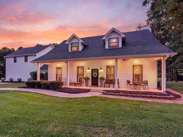 4208 Country Hill Road, Fort Worth, TX 76140