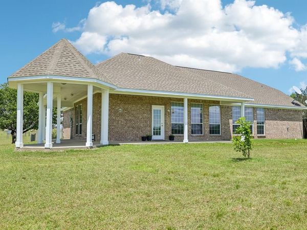 346 SE County Road 0090, Powell, TX 75153