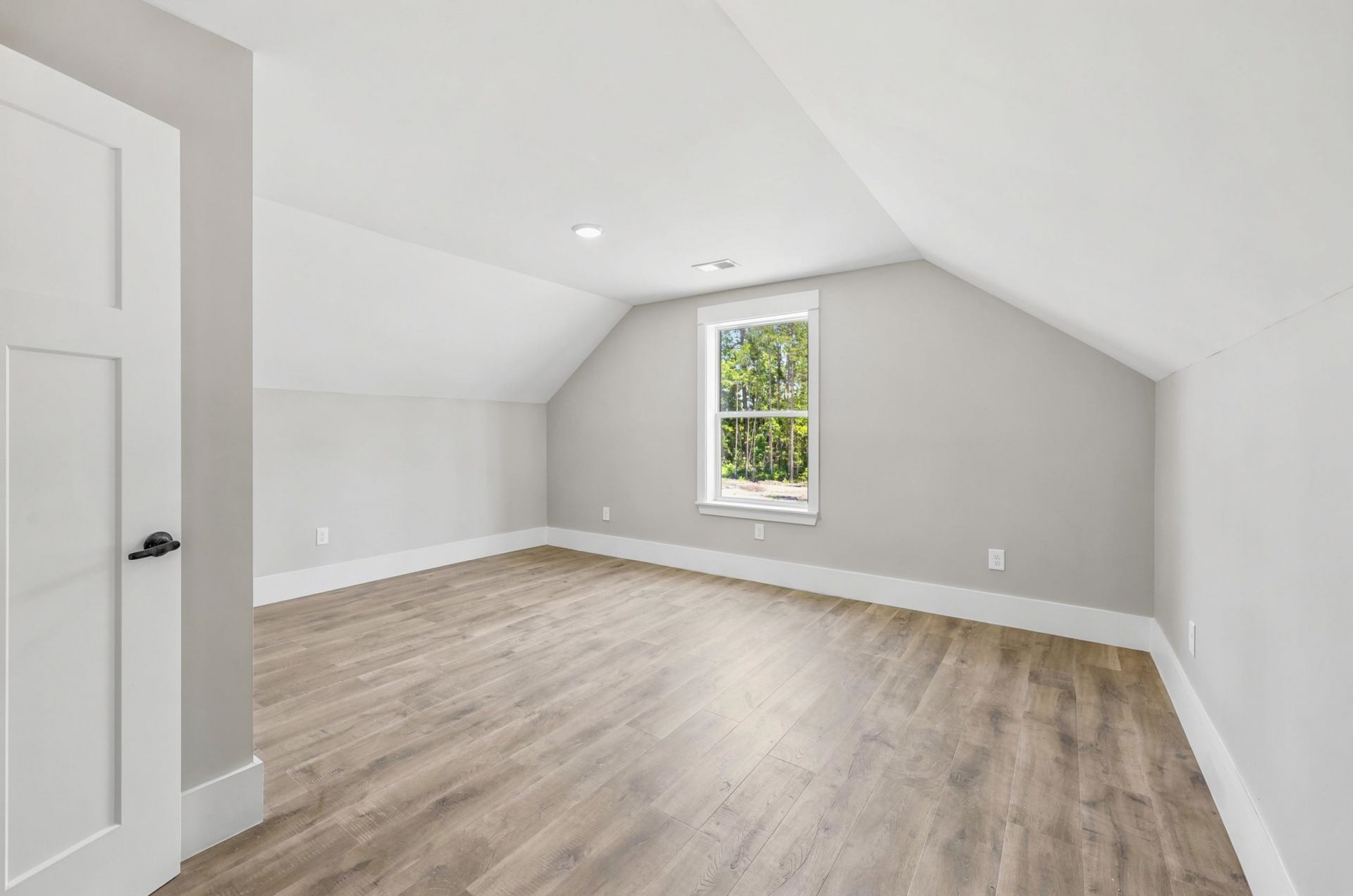 670 Kent Rd. Photo 25