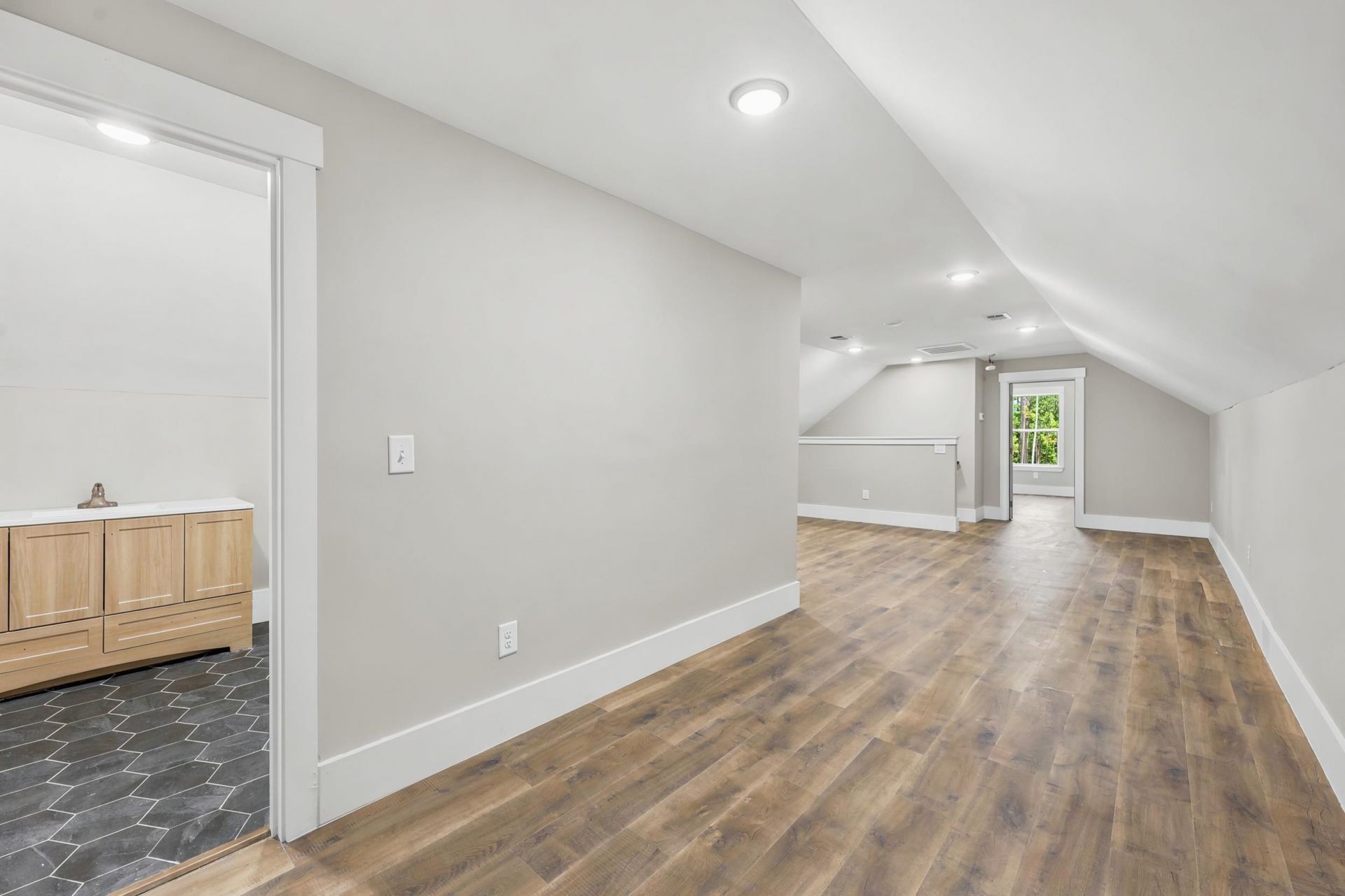 670 Kent Rd. Photo 28