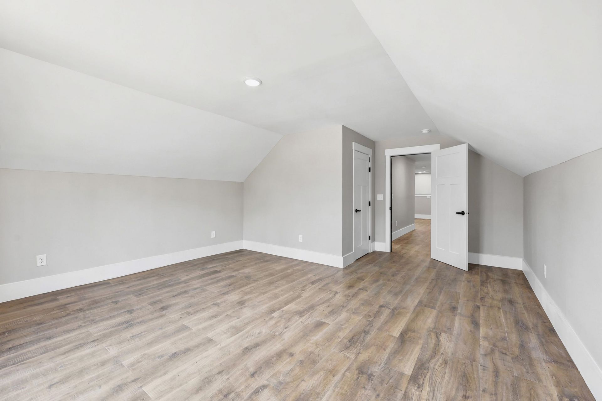 670 Kent Rd. Photo 31