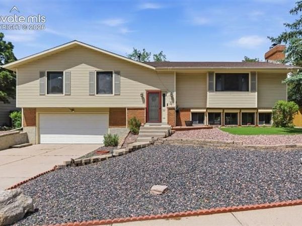 6125 Castlewood Lane, Colorado Springs, CO 80918