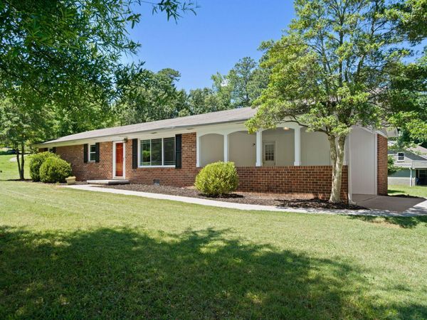 200 Country Club Drive, Cleveland, TN 37311