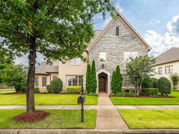 9285 ENCLAVE GREEN LN E, Germantown, TN 38139