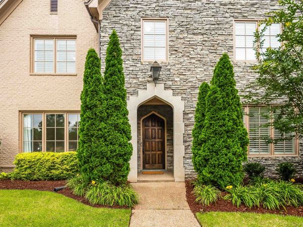 9285 ENCLAVE GREEN LN E, Germantown, TN 38139