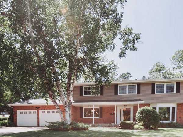 255 Brevity Ln, Columbus, WI 53925
