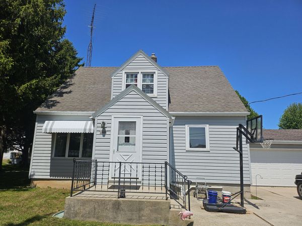 4428 Menasha Ave, Manitowoc, WI 54220