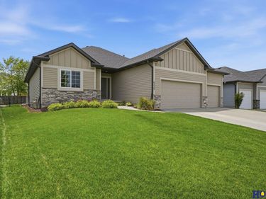 6339 Cavvy Road, Lincoln, NE 68516
