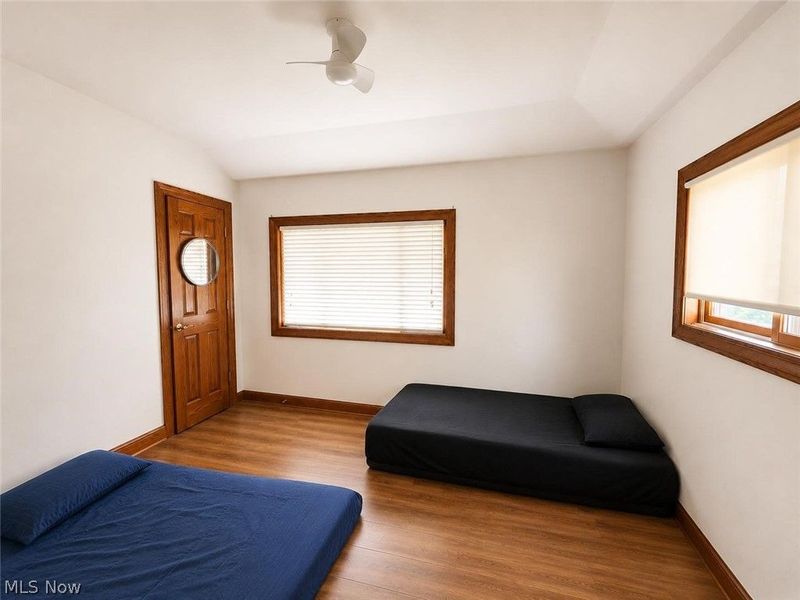 8942 Edison Street NE, Louisville, OH 44641 Photo 12
