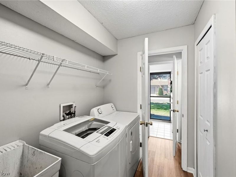 16093 Primrose Circle , Middleburg Heights, OH 44130 Photo 15