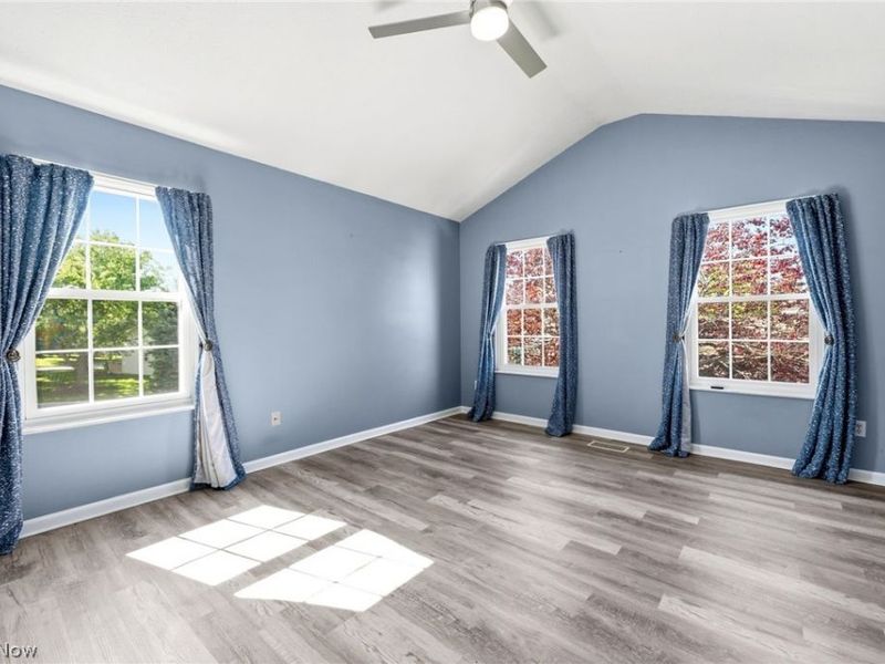 16093 Primrose Circle , Middleburg Heights, OH 44130 Photo 20