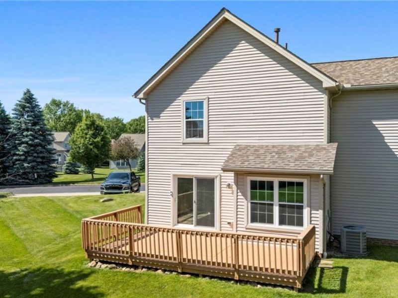 16093 Primrose Circle , Middleburg Heights, OH 44130 Photo 30