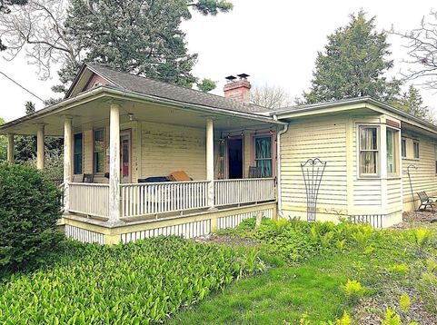 Main Photo