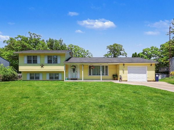 1852 Castle Avenue, Muskegon, MI 49441