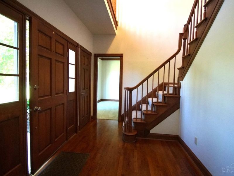 6291 Ashbourne Place, Green Township, OH 45233 Photo 2