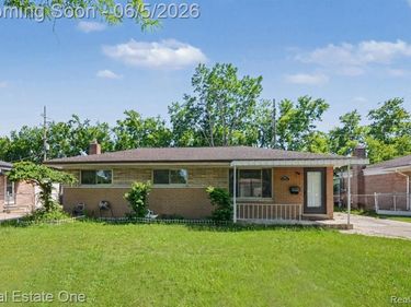 2510 Lincoln Drive, Warren, MI 48092