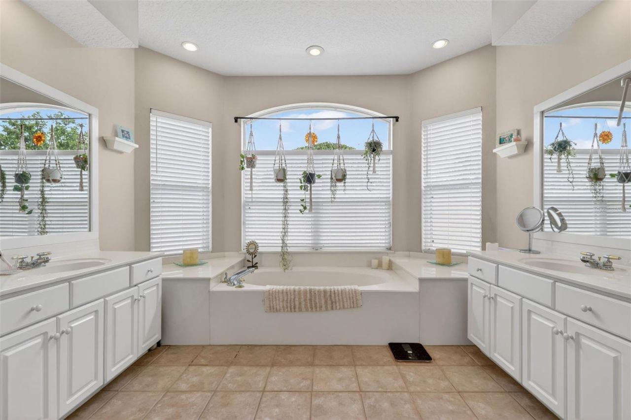 4552 Lake Calabay Drive, Orlando, FL 32837 Photo