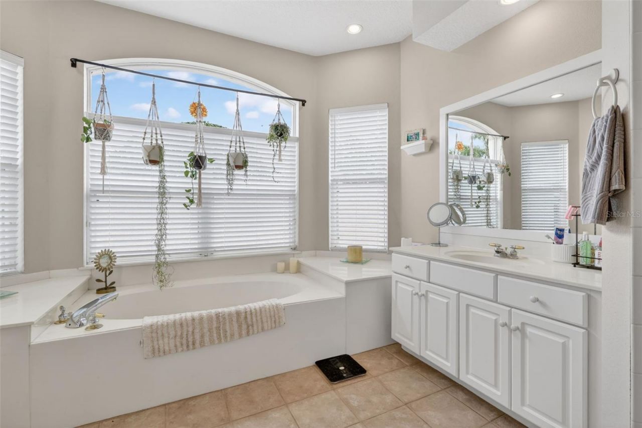 4552 Lake Calabay Drive, Orlando, FL 32837 Photo