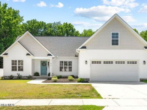 816 Knoll Circle , Greenville, NC 27858