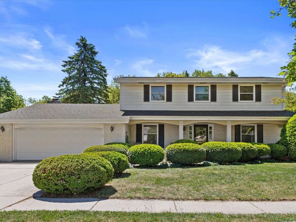 6436 Riverdale Ln, Greendale, WI 53129