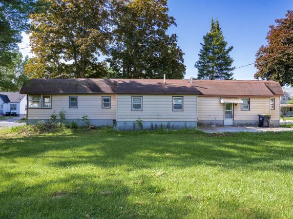 433 West Avenue, Mauston, WI 53948