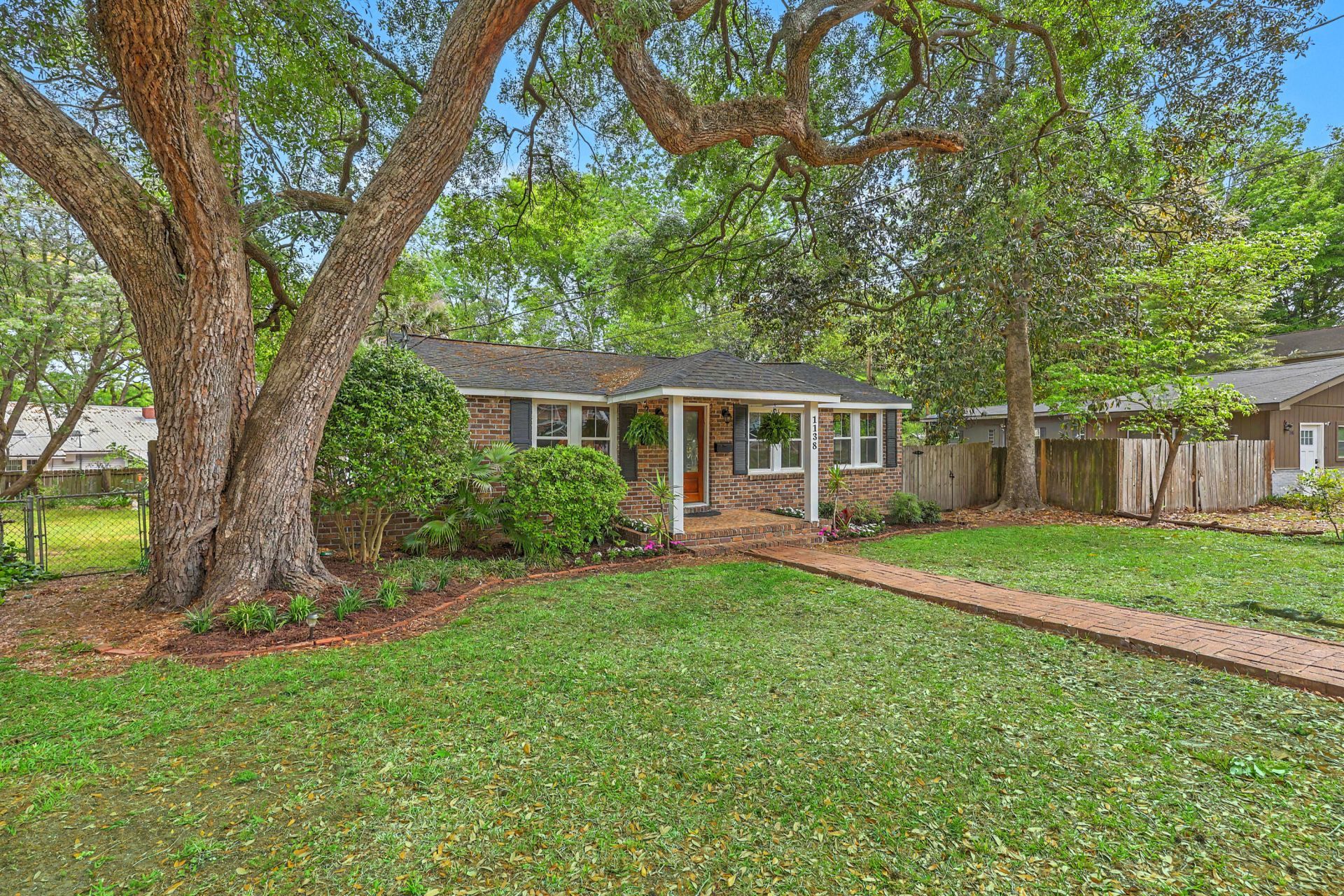 1138 Leesville Street Photo 4